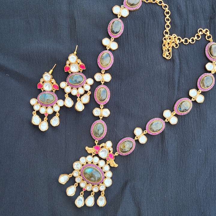 Kundan Fusion Necklace Set (Labra.)