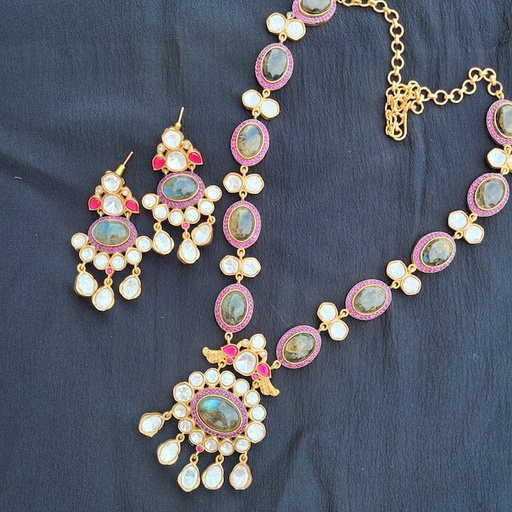 Kundan Fusion Necklace Set (Labra.)